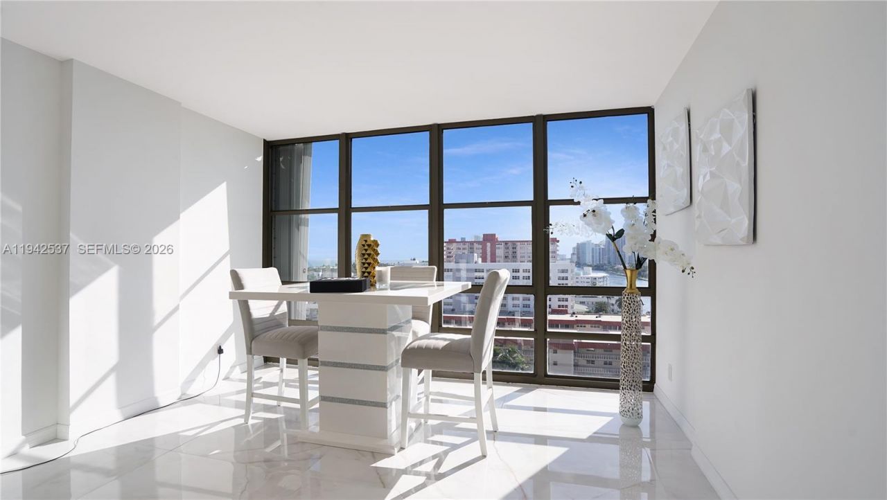 2017 S Ocean Dr, Unit 1206, Hallandale Beach, FL 33009 Photo