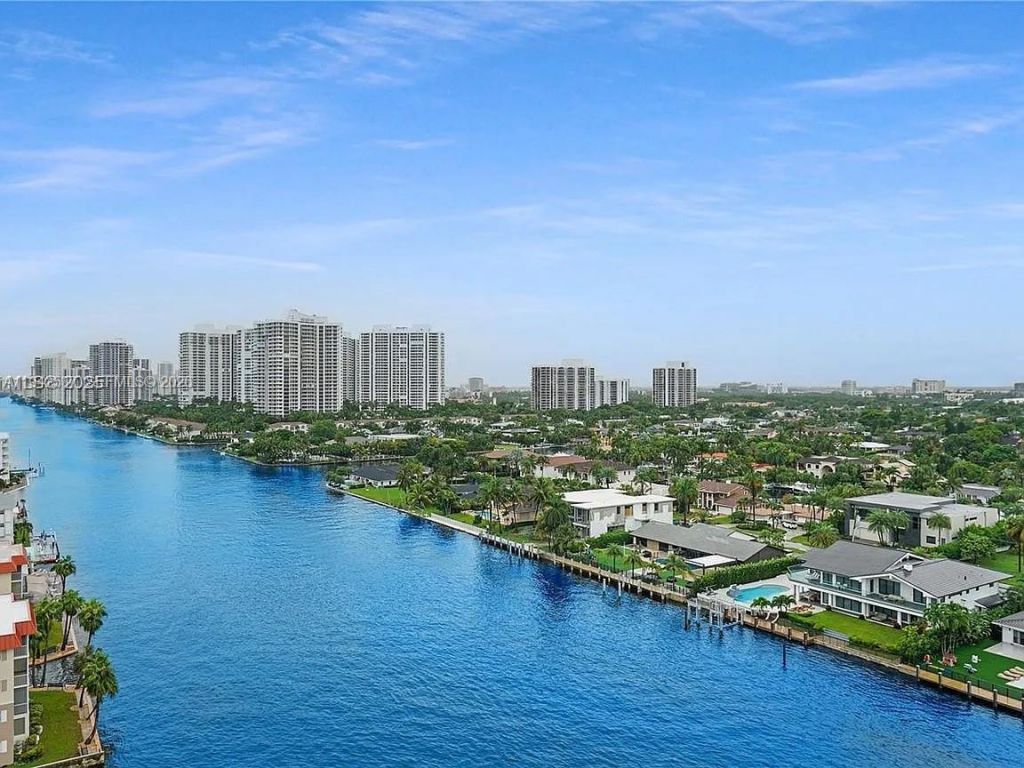 2017 S Ocean Dr, Unit 1206, Hallandale Beach, FL 33009 Photo