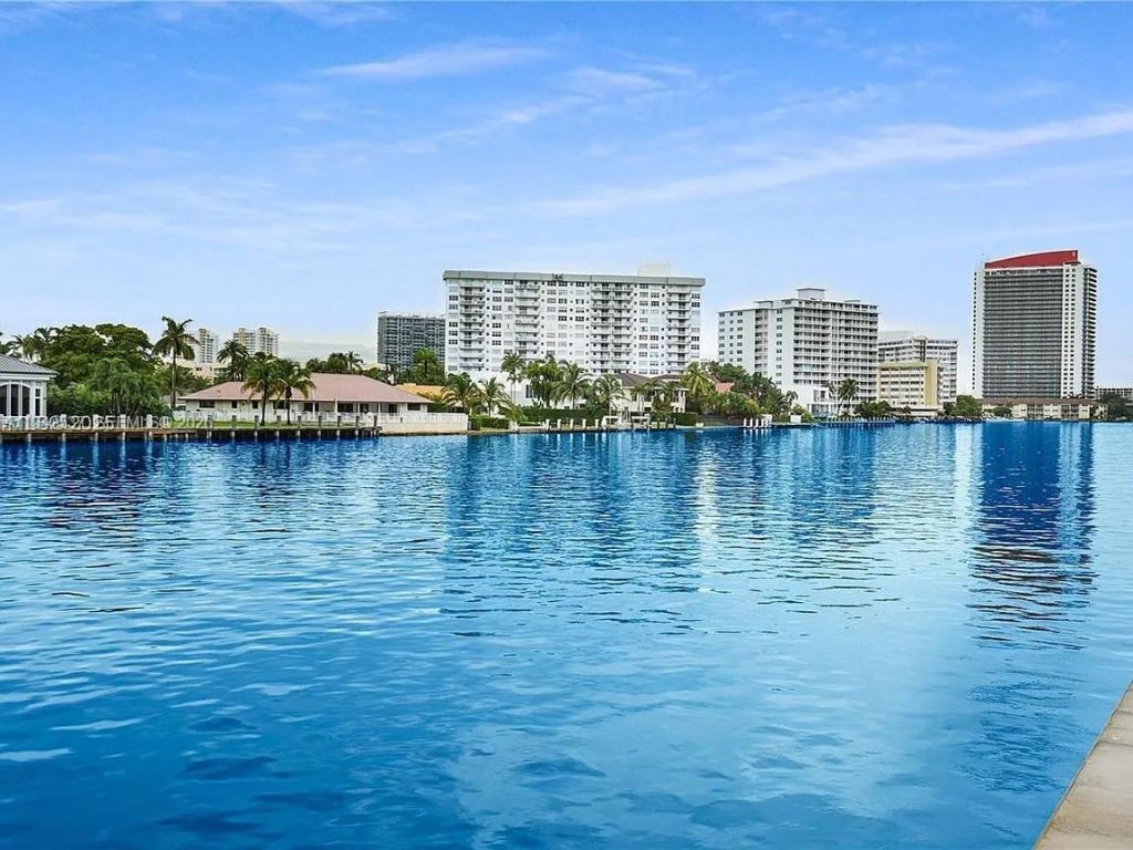 2017 S Ocean Dr, Unit 1206, Hallandale Beach, FL 33009 Photo