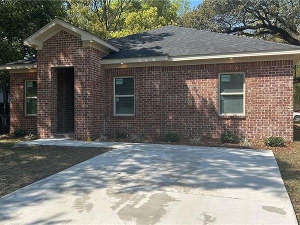 411 Bay Shore Avenue, Mobile, AL 36607