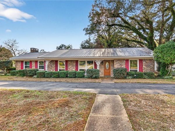3150 Maudelayne Drive E, Mobile, AL 36693