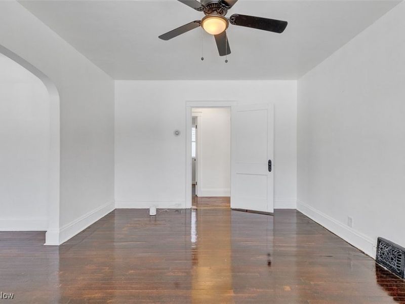 11412 Tuscora Avenue, Cleveland, OH 44108 Photo 5