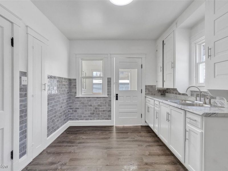 11412 Tuscora Avenue, Cleveland, OH 44108 Photo 6