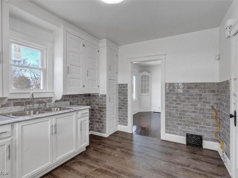 11412 Tuscora Avenue, Cleveland, OH 44108 Photo 7