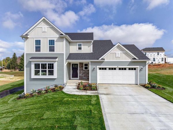 38 Copper Trails ROAD, Hartford, WI 53027