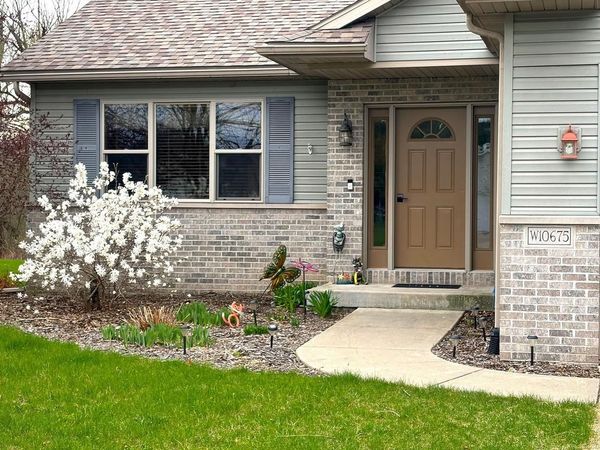 W10675 Wildenberg Drive, Lodi, WI 53555