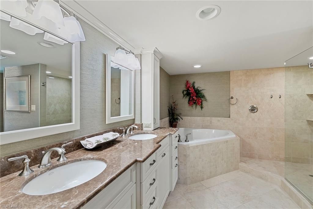4451 Gulf Shore Blvd N, Unit 1704, Naples, FL 34103 Photo
