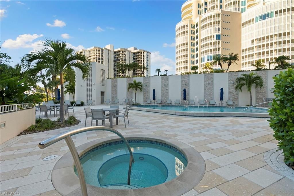 4451 Gulf Shore Blvd N, Unit 1704, Naples, FL 34103 Photo
