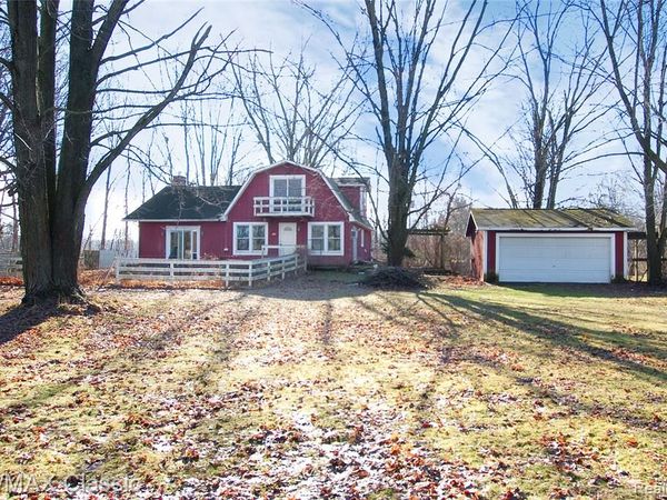 1315 W Marr Road, Howell Twp, MI 48855