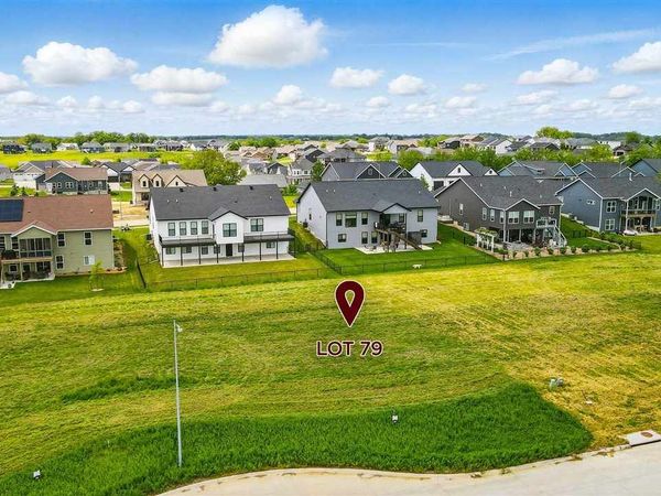 813 Rock Ridge Ct, Tiffin, IA 52340