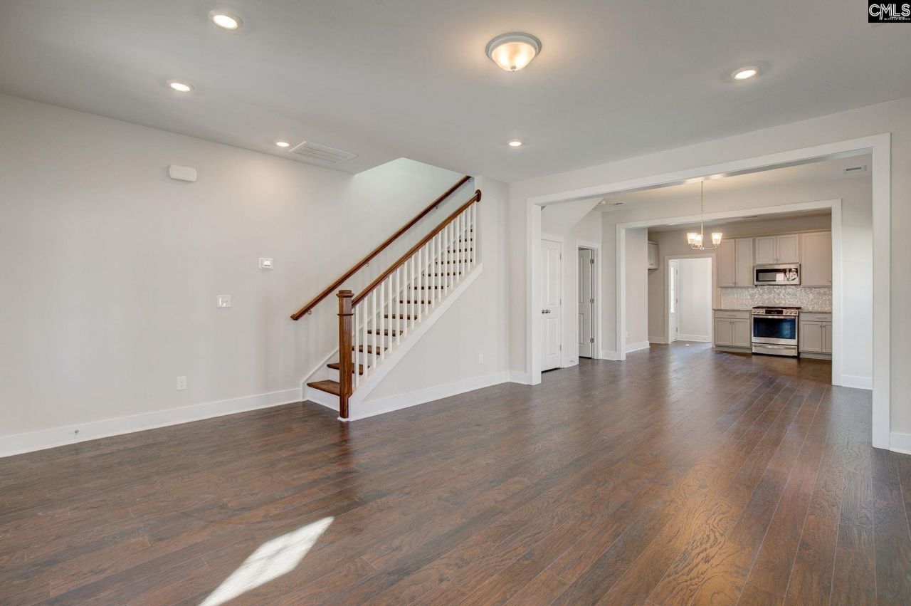 822 Lexington Avenue Photo 6