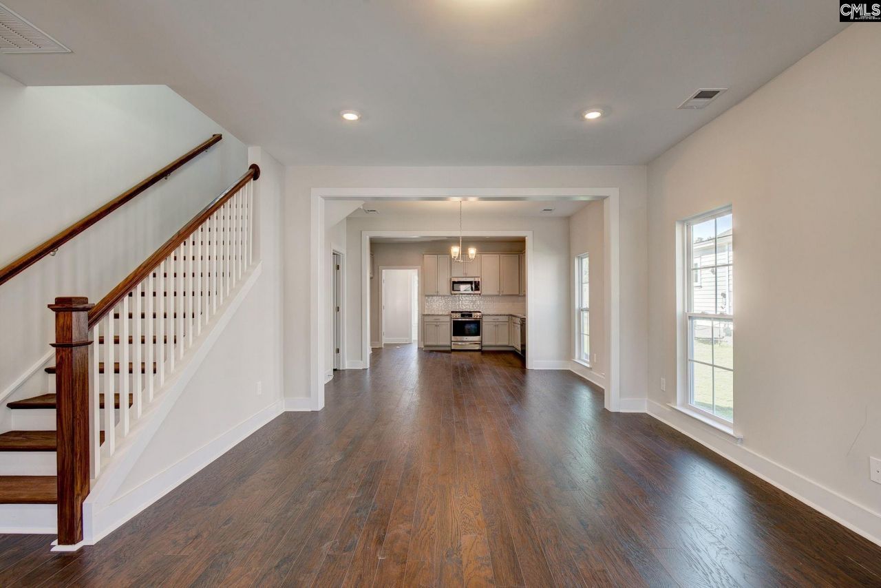 822 Lexington Avenue Photo 8