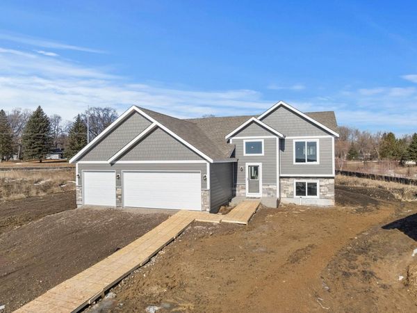 605 Sienna Drive, Watertown, MN 55388
