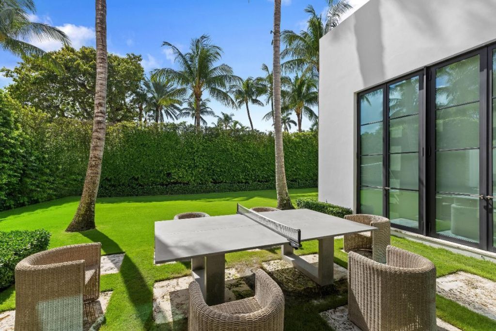 241 Jungle Road, Palm Beach, FL 33480 Photo