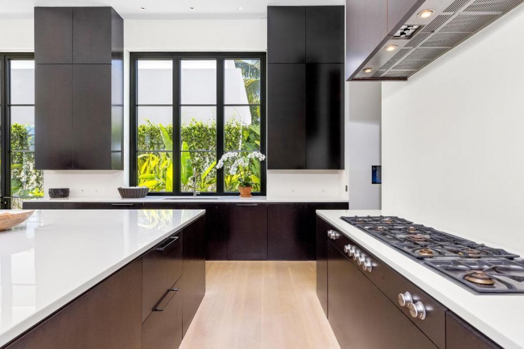 241 Jungle Road, Palm Beach, FL 33480 Photo