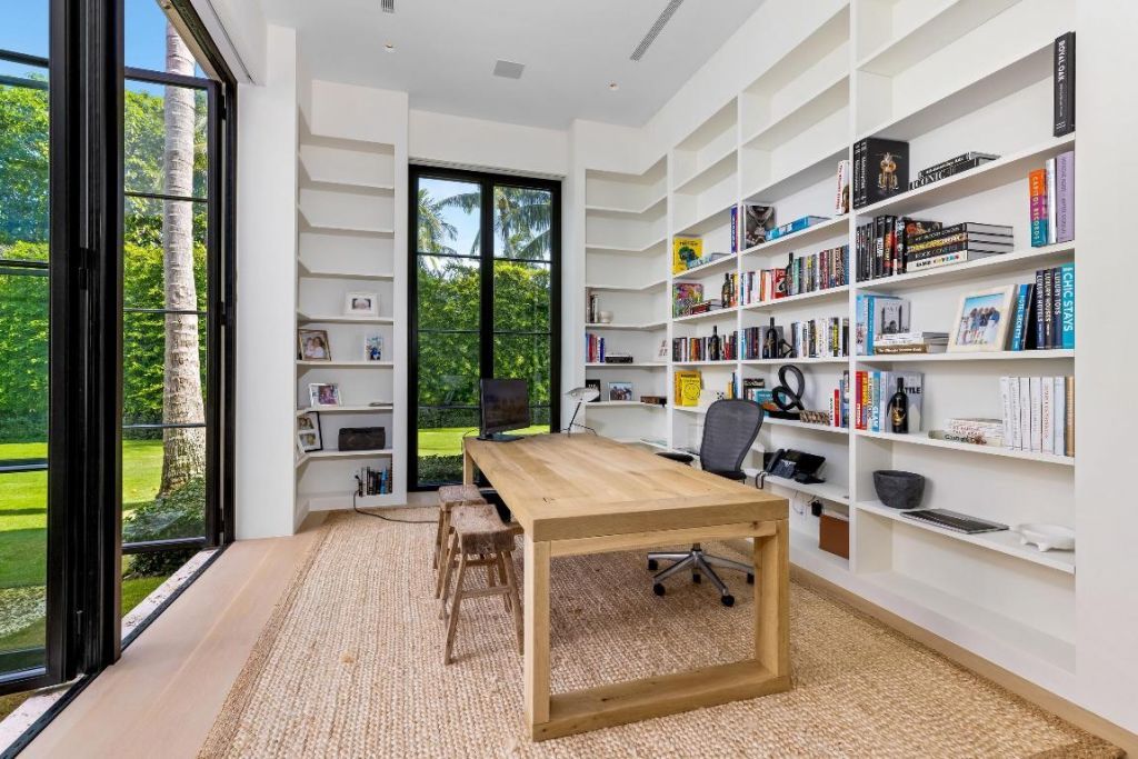 241 Jungle Road, Palm Beach, FL 33480 Photo