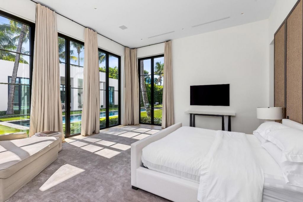 241 Jungle Road, Palm Beach, FL 33480 Photo