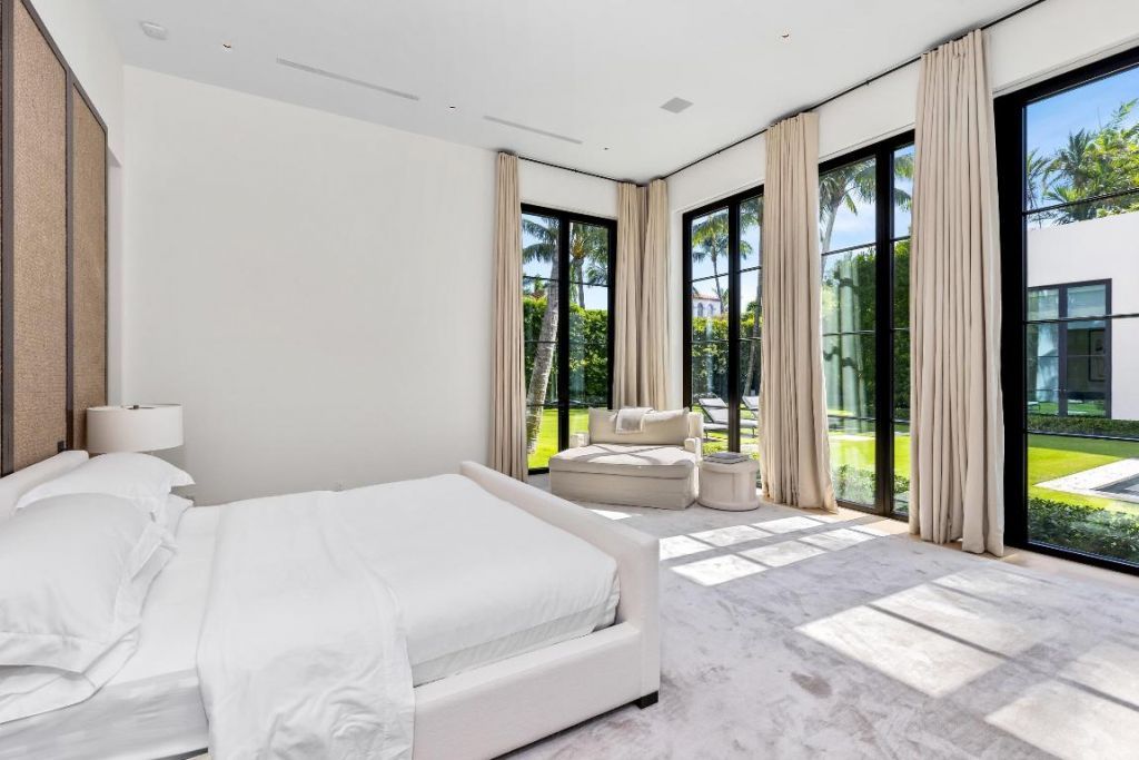 241 Jungle Road, Palm Beach, FL 33480 Photo