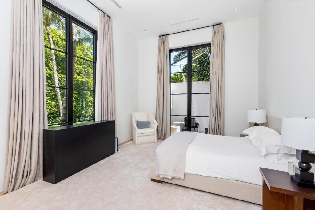 241 Jungle Road, Palm Beach, FL 33480 Photo