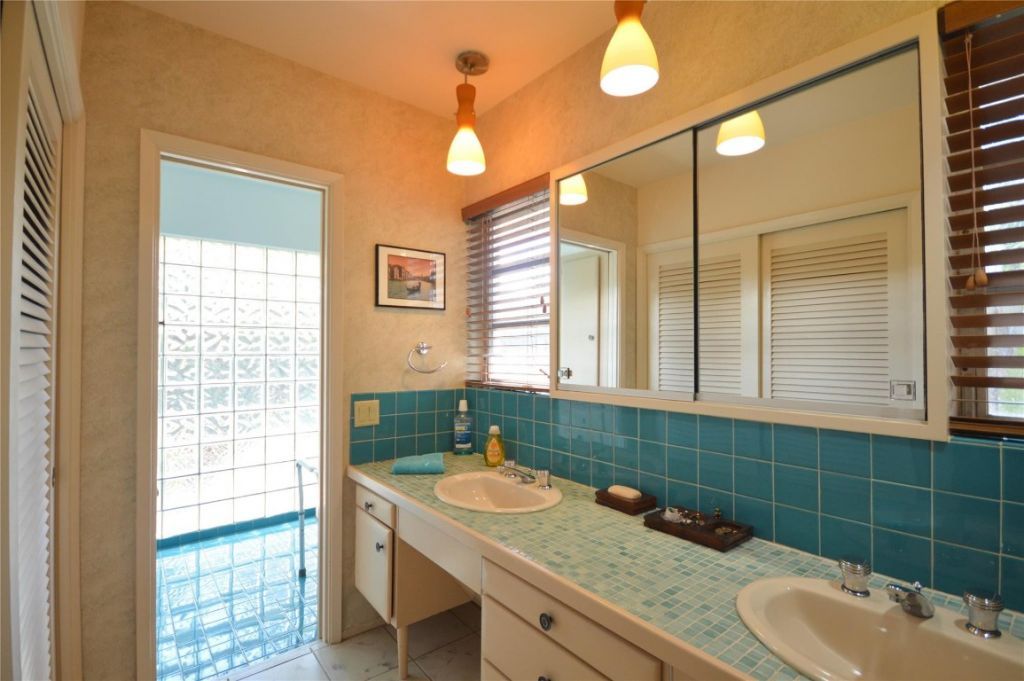 2132 Bayview Drive, Fort Lauderdale, FL 33305 Photo