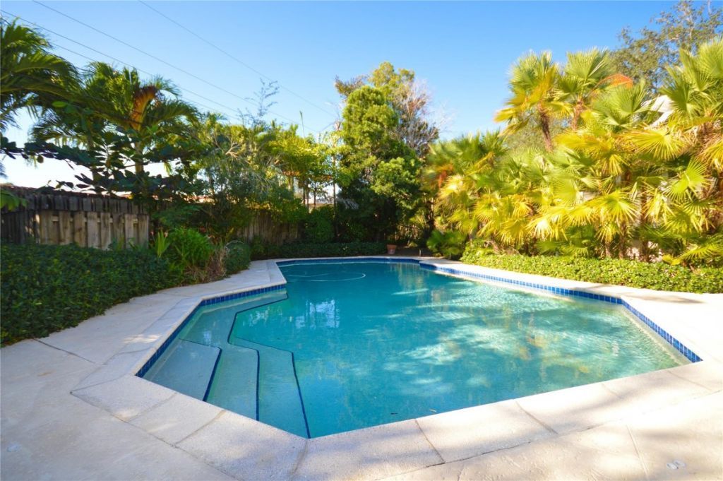 2132 Bayview Drive, Fort Lauderdale, FL 33305 Photo