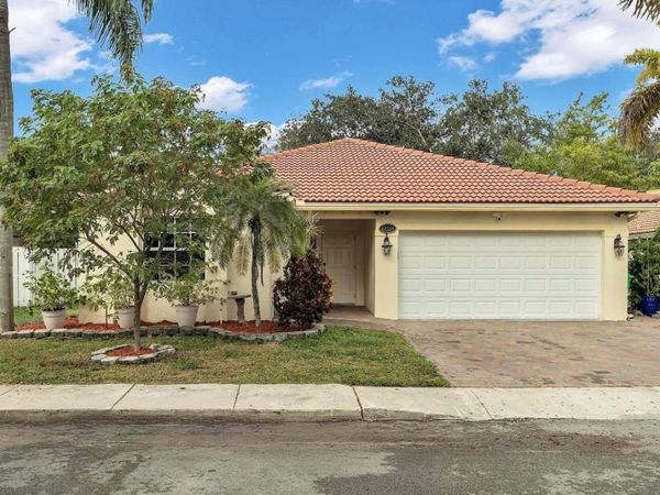 12533 NW 10th Pl, Sunrise, FL 33323