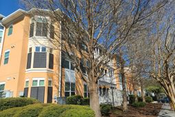 1424 Telfair Way photo 4