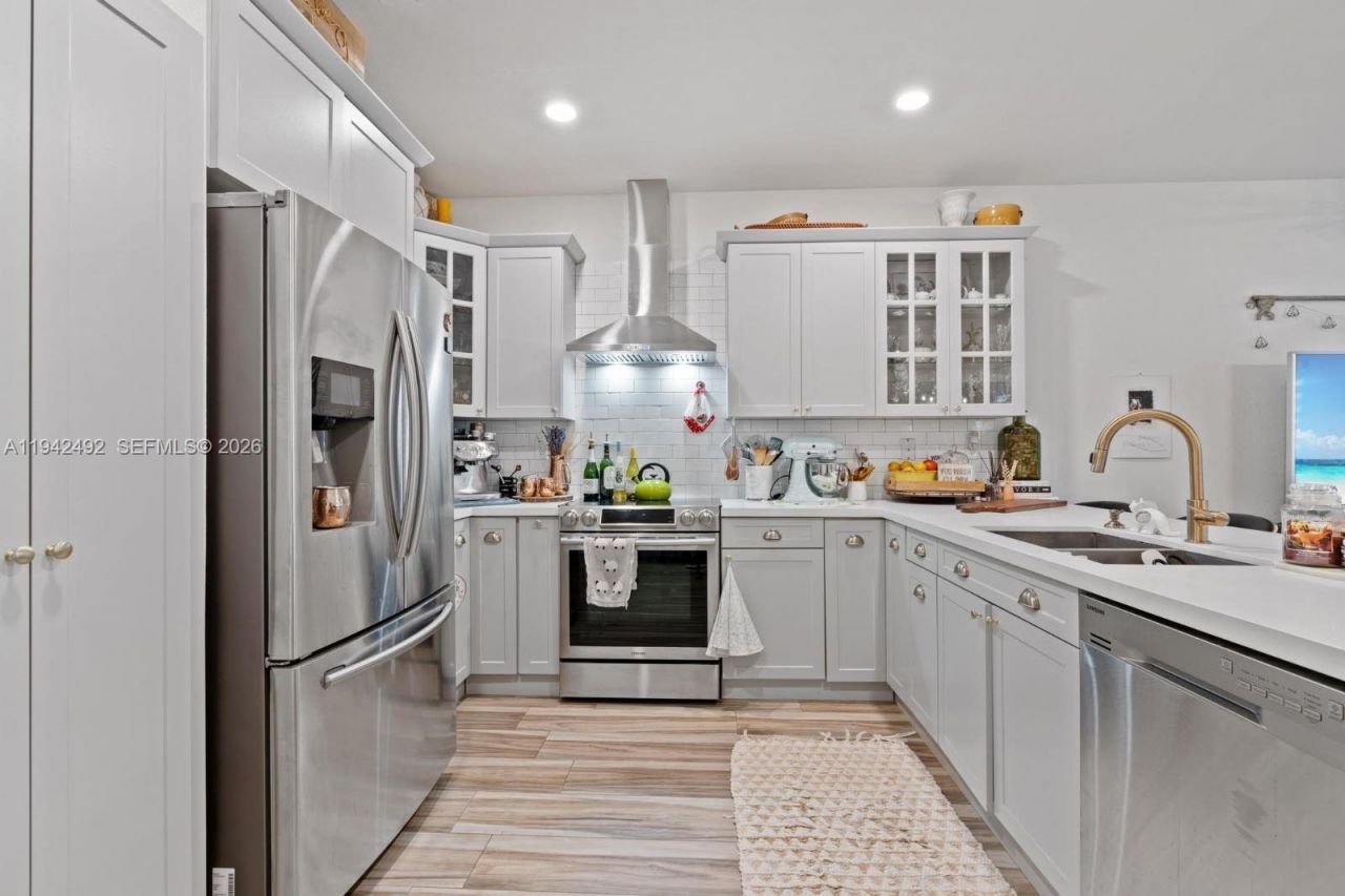 3304 W 92nd Pl, Hialeah, FL 33018 Photo