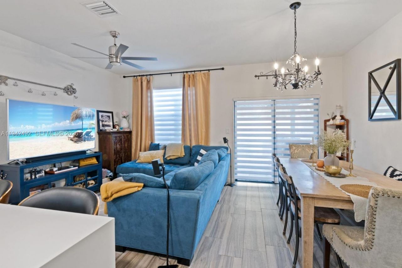 3304 W 92nd Pl, Hialeah, FL 33018 Photo