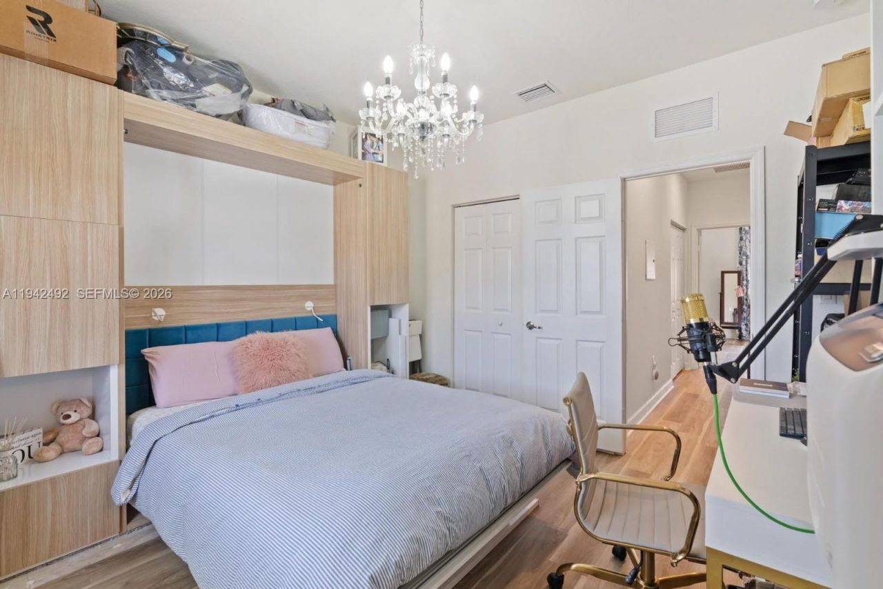 3304 W 92nd Pl, Hialeah, FL 33018 Photo