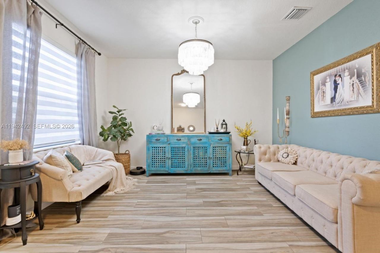 3304 W 92nd Pl, Hialeah, FL 33018 Photo