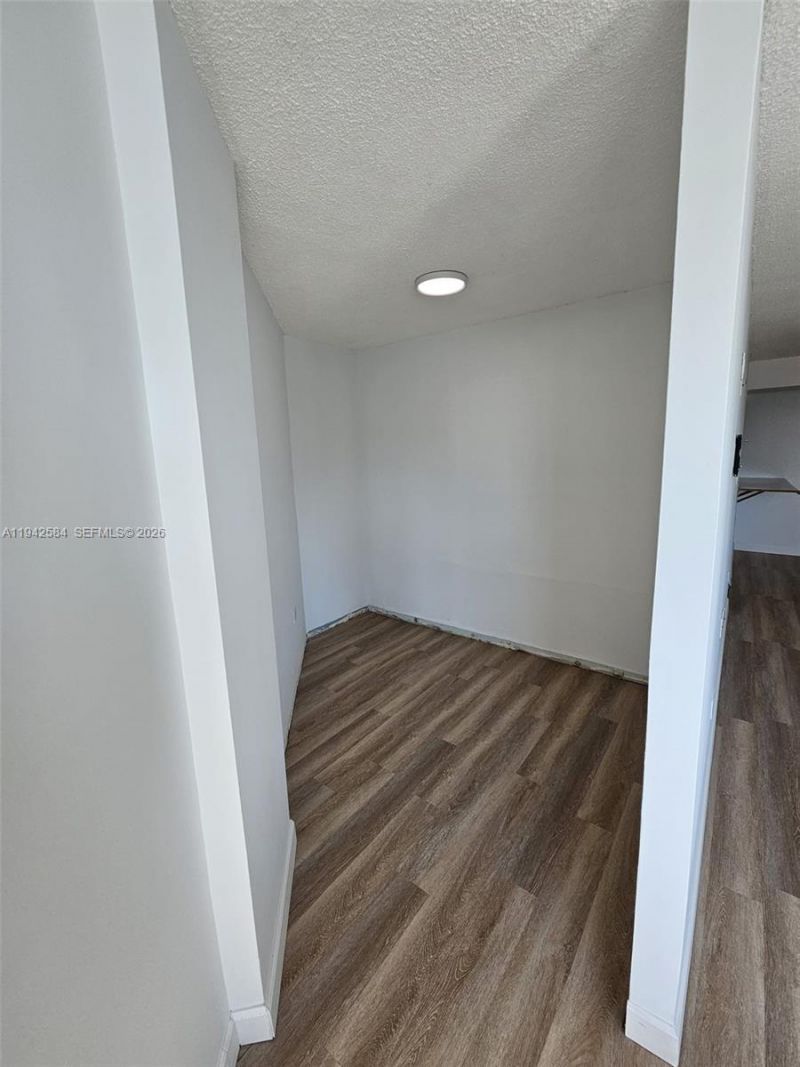 7135 Collins Ave, Unit 1011, Miami Beach, FL 33141 Photo