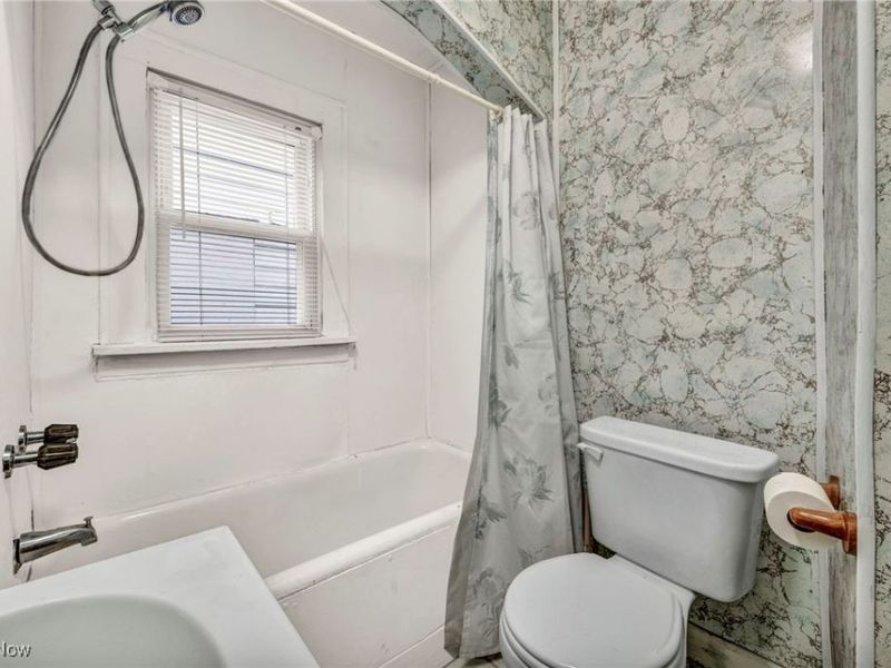 1296 Weiser Avenue, Akron, OH 44314 Photo 20