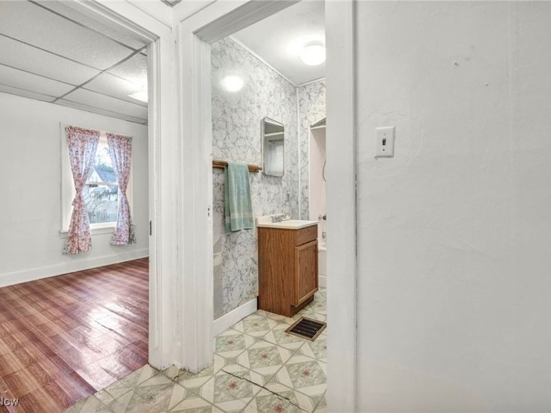 1296 Weiser Avenue, Akron, OH 44314 Photo 8