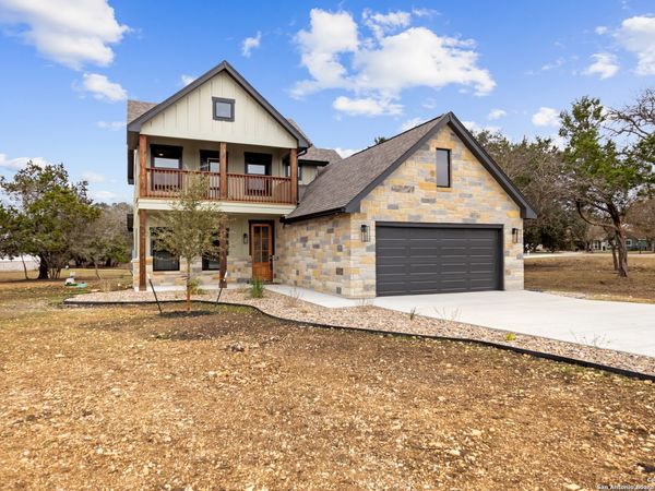 181 Deerwood Circle, Bandera, TX 78003
