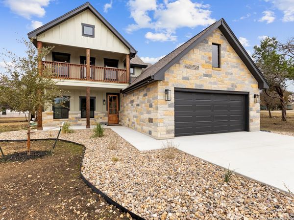 181 Deerwood Circle, Bandera, TX 78003