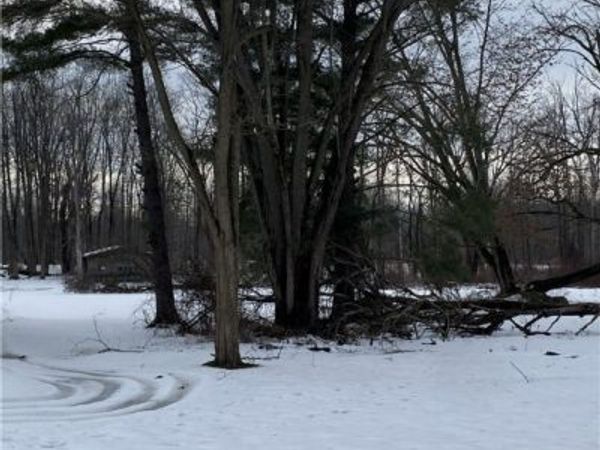 8331 Lakeshore Road, Cicero, NY 13039