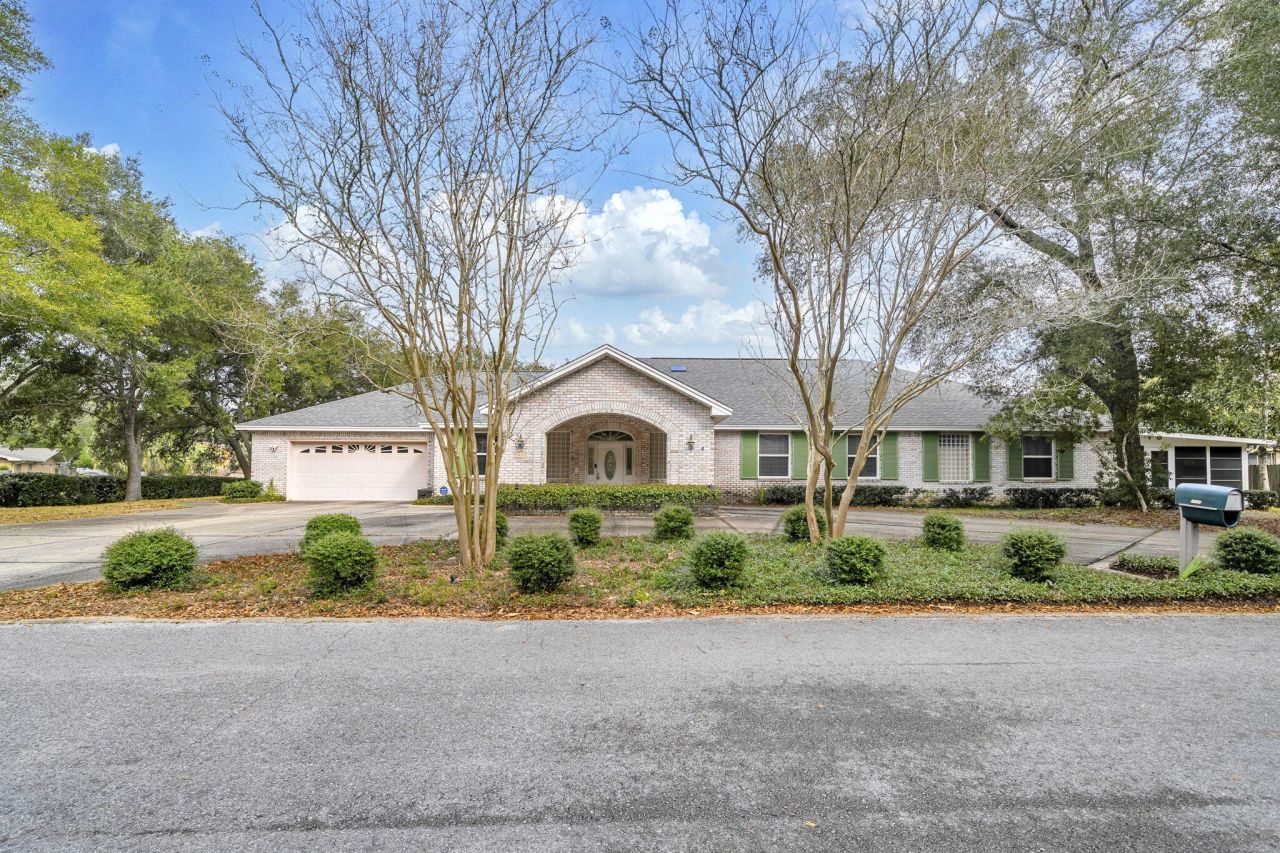 1227 Twin Bay Drive, Fort Walton Beach, FL 32547 Main Photo