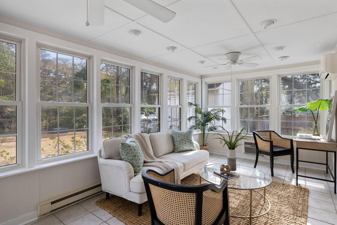 1490 Diamond Boulevard Photo 11