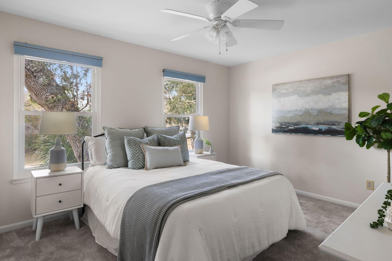 1490 Diamond Boulevard Photo 16