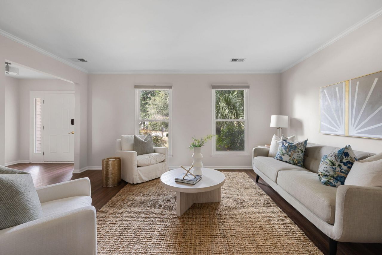 1490 Diamond Boulevard Photo 2