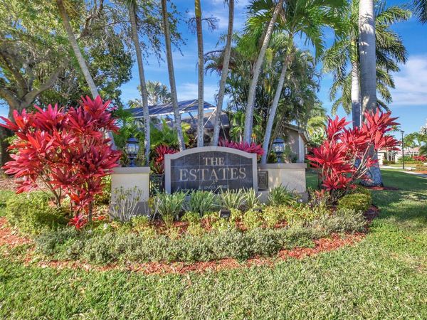 9566 Lantern Bay Circle, West Palm Beach, FL 33411