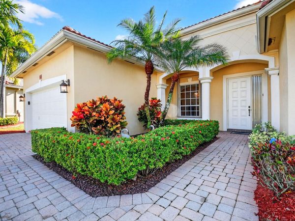 9566 Lantern Bay Circle, West Palm Beach, FL 33411