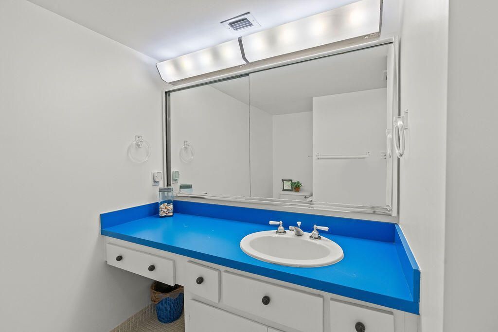 5380 N Ocean Drive, Unit 10g, Singer Island, FL 33404 Photo