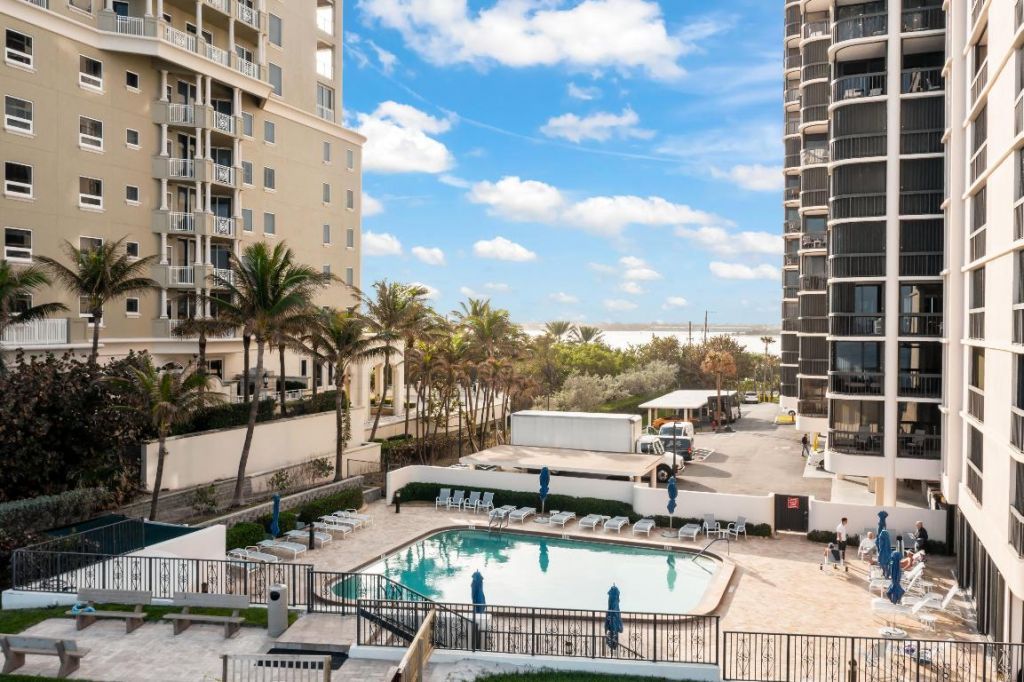 5380 N Ocean Drive, Unit 10g, Singer Island, FL 33404 Photo