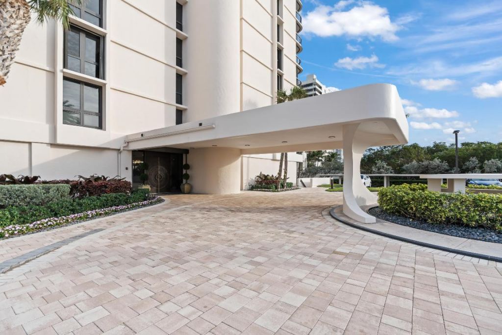 5380 N Ocean Drive, Unit 10g, Singer Island, FL 33404 Photo