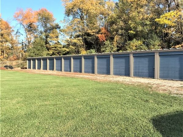 100 Hazel St, Grindstone, PA 15442