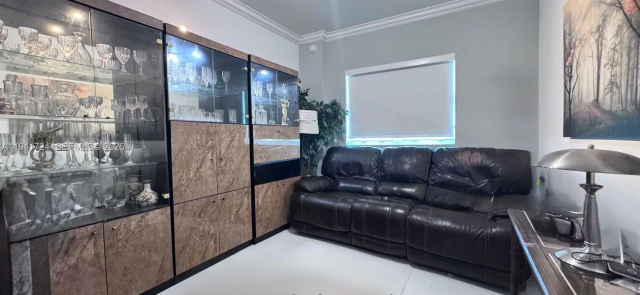 14951 Royal Oaks Ln, Unit 2506, North Miami, FL 33181 Photo