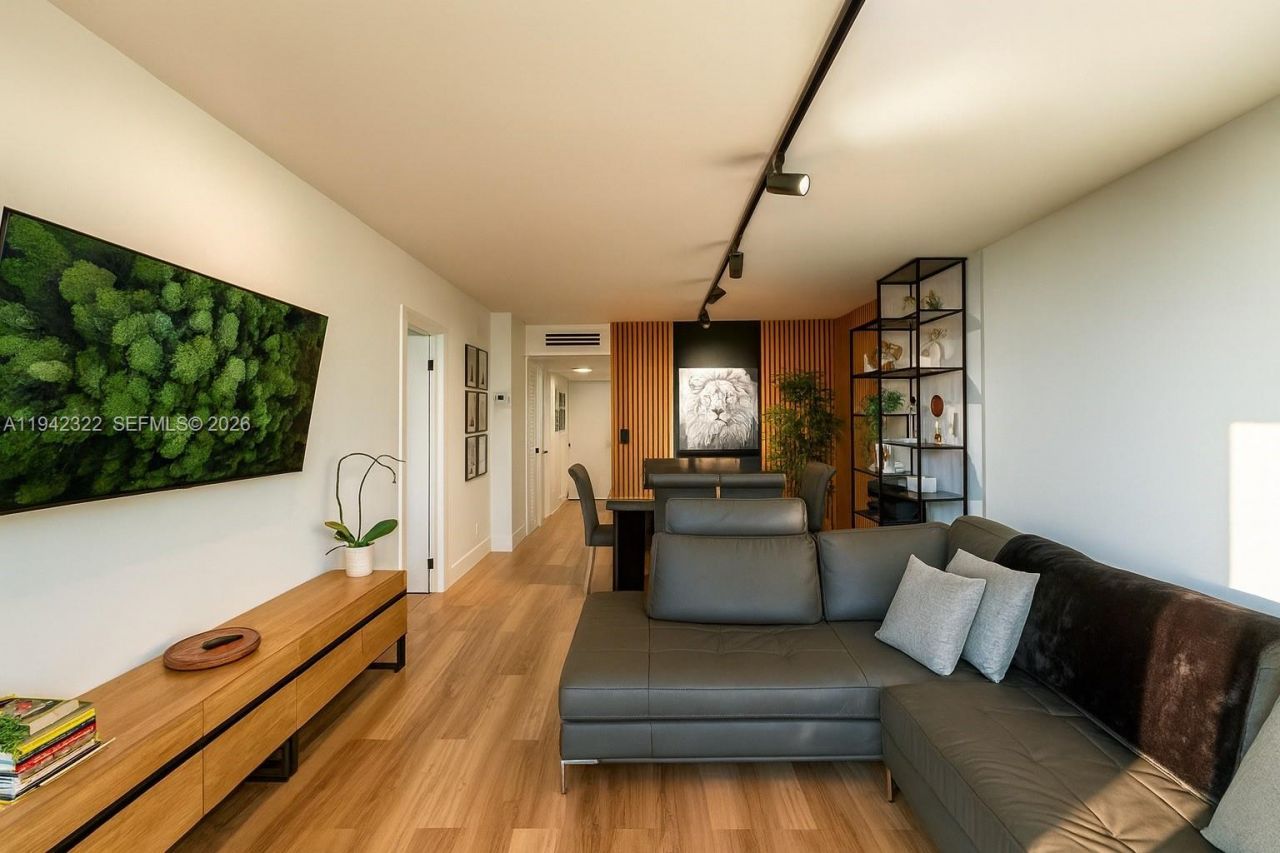 3401 N Country Club Dr, Unit 716, Aventura, FL 33180 Photo