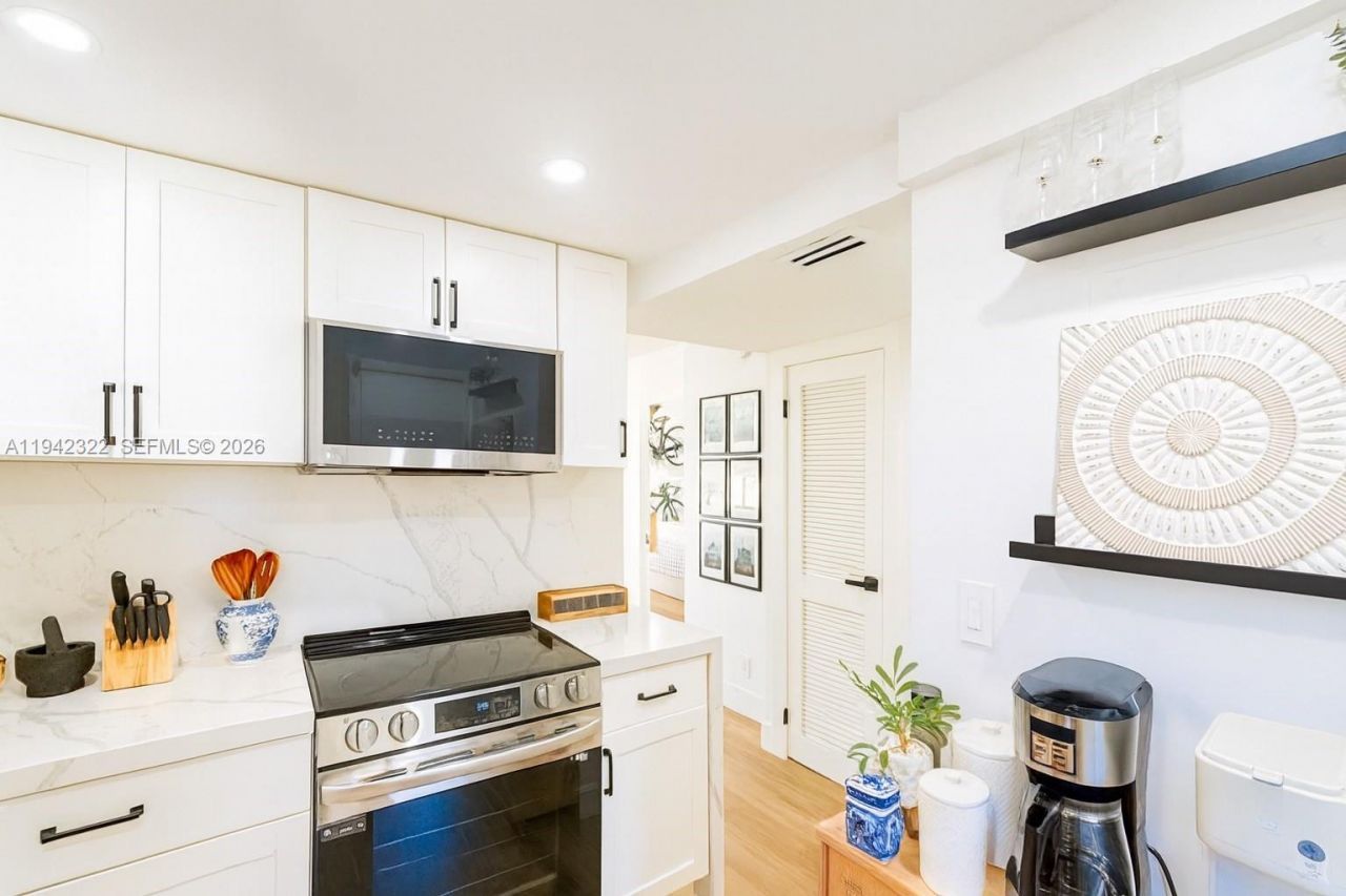 3401 N Country Club Dr, Unit 716, Aventura, FL 33180 Photo